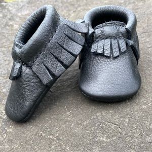 Freshly Picked Ebony Moccasin Shoes, size 0.